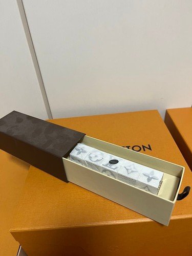 Louis vuitton novelty - louis,