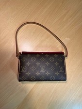 Louis Vuitton M51900 886259