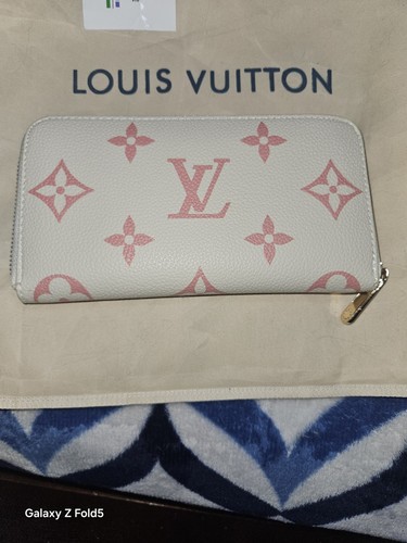 Louis vuitton - louis,